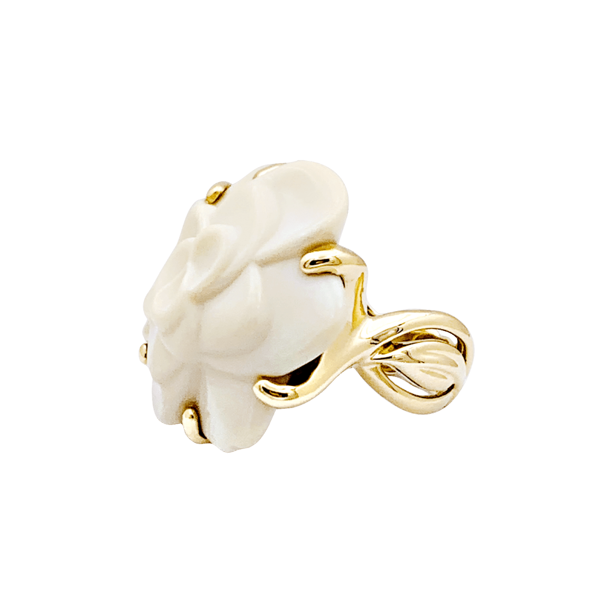 Bague CHANEL "Camélia", en or jaune et agate - Castafiore
