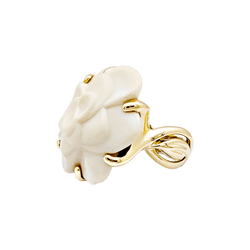 Bague CHANEL "Camélia", en or jaune et agate - Castafiore