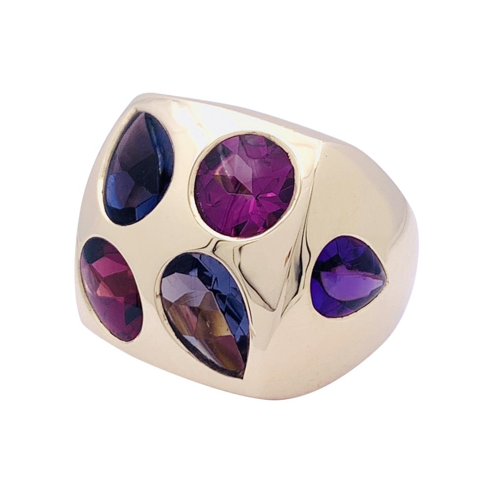 Bague CHANEL "Chevalière" en or jaune et pierres de couleur - Castafiore