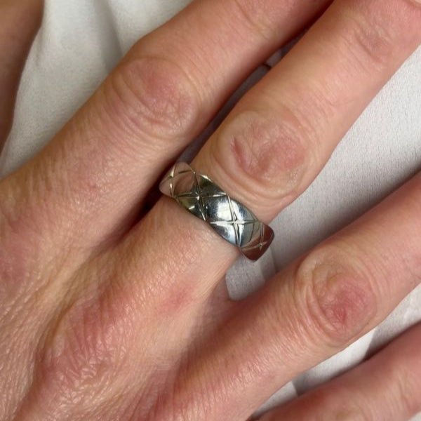 Bague CHANEL "Coco Crush" en or blanc - Castafiore