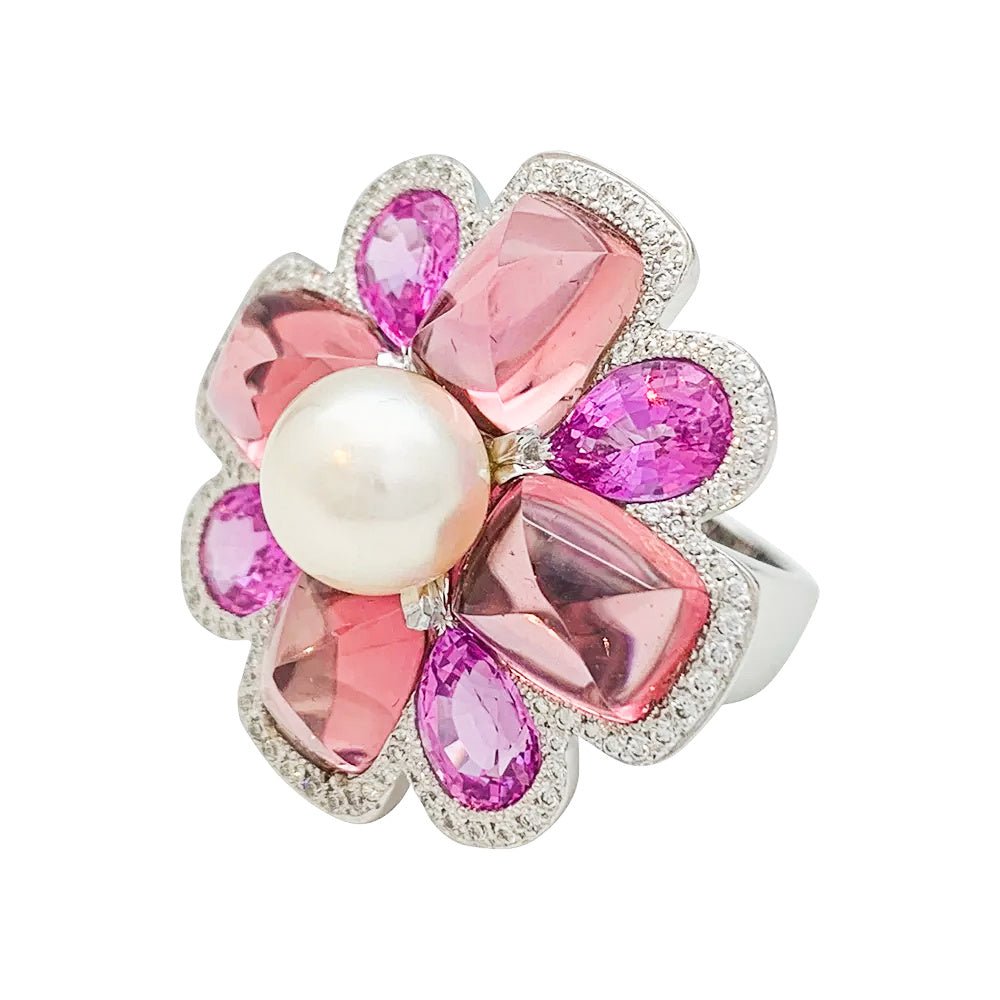 Bague CHANEL "San Marco" en or blanc, perle, saphirs roses, tourmalines roses et diamants - Castafiore