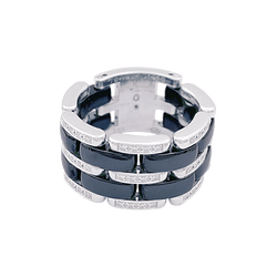 Bague Chanel,"Ultra", en or blanc, céramique noire et diamants. - Castafiore