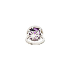 Bague CHAUMET "Attrape moi si tu m'aimes", "Galet" en or blanc, améthyste et diamants - Castafiore