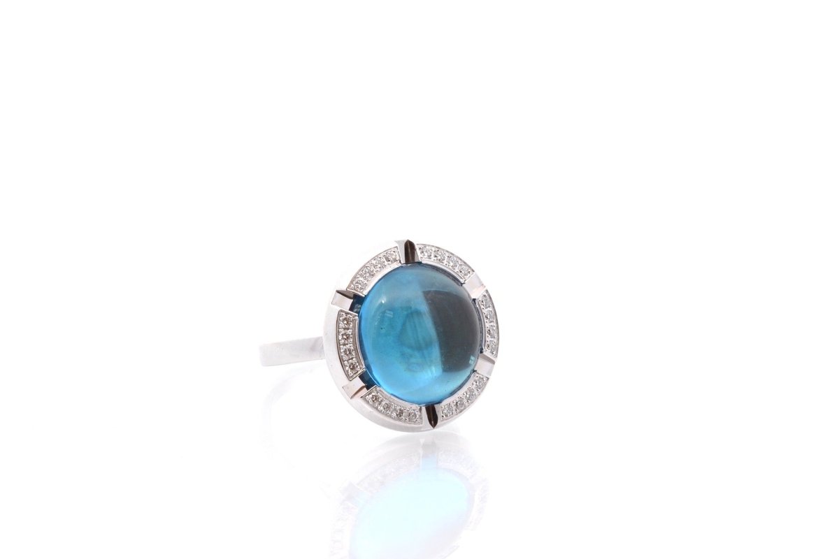 Bague CHAUMET "Class One Croisière" en or blanc, topaze et diamants - Castafiore
