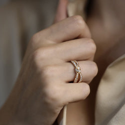 Bague Chaumet collection liens séduction vers 2016 en or rose 18 Cts et diamants. Taille 53. - Castafiore