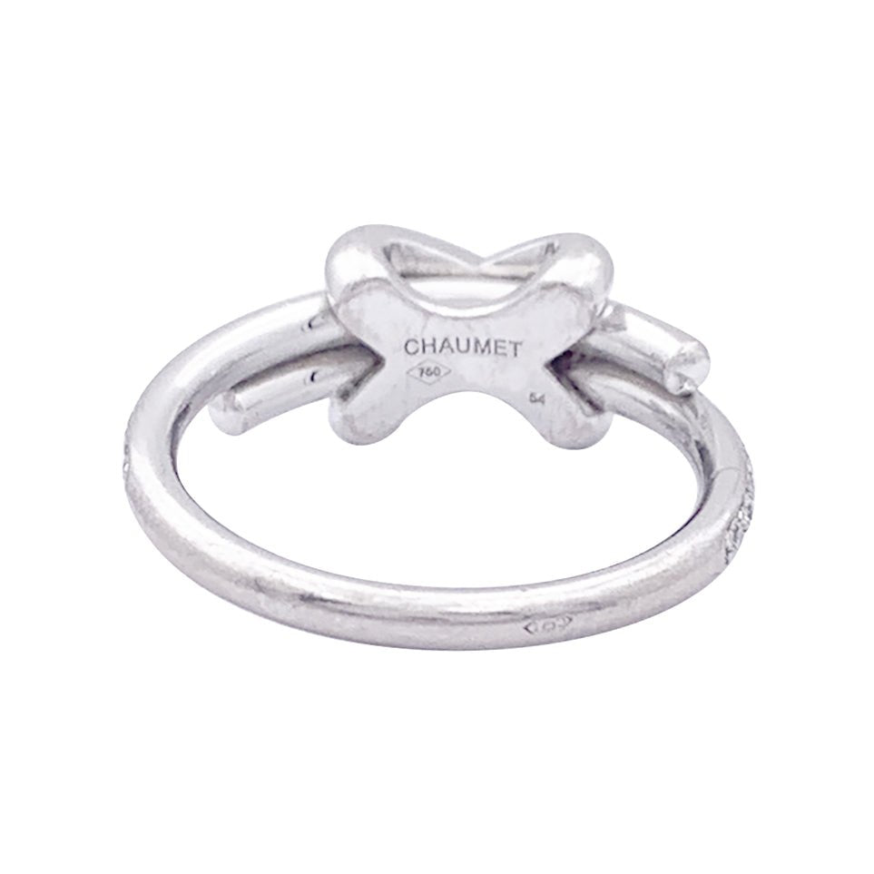 Bague Chaumet "Jeux de Liens" or blanc, diamants. - Castafiore