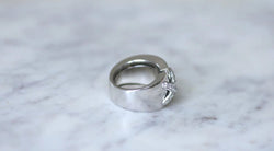 Bague Chaumet Liens croisés XL or blanc diamants - Castafiore