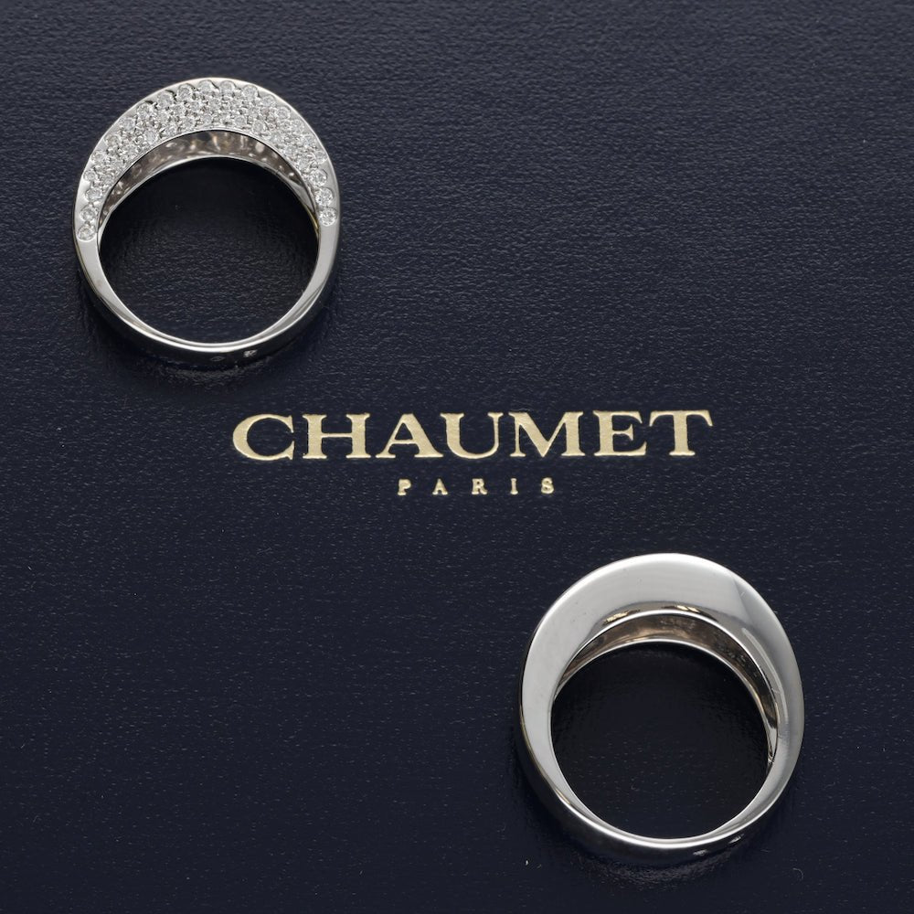 Bague Chaumet Valse en or gris 18 Cts de 1995. Taille 54. Papiers d'origine. - Castafiore