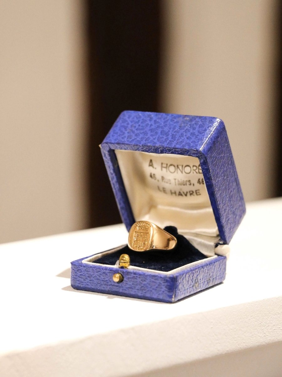 Bague chevalière ancienne en or et gravée aux armes du marquis d’Antin - Castafiore