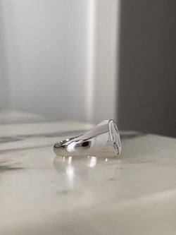 Bague chevalière en or blanc 18k et diamants - Castafiore