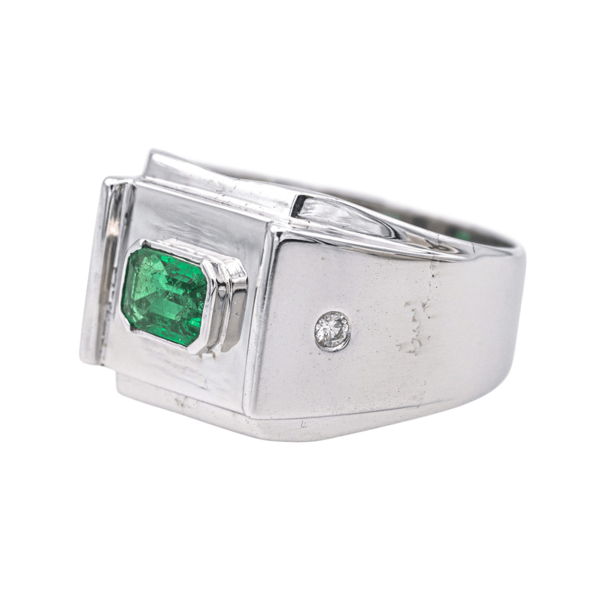 Bague Chevalière en or blanc, émeraude et diamants - Castafiore