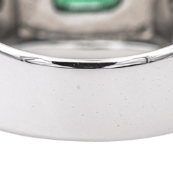 Bague Chevalière en or blanc, émeraude et diamants - Castafiore