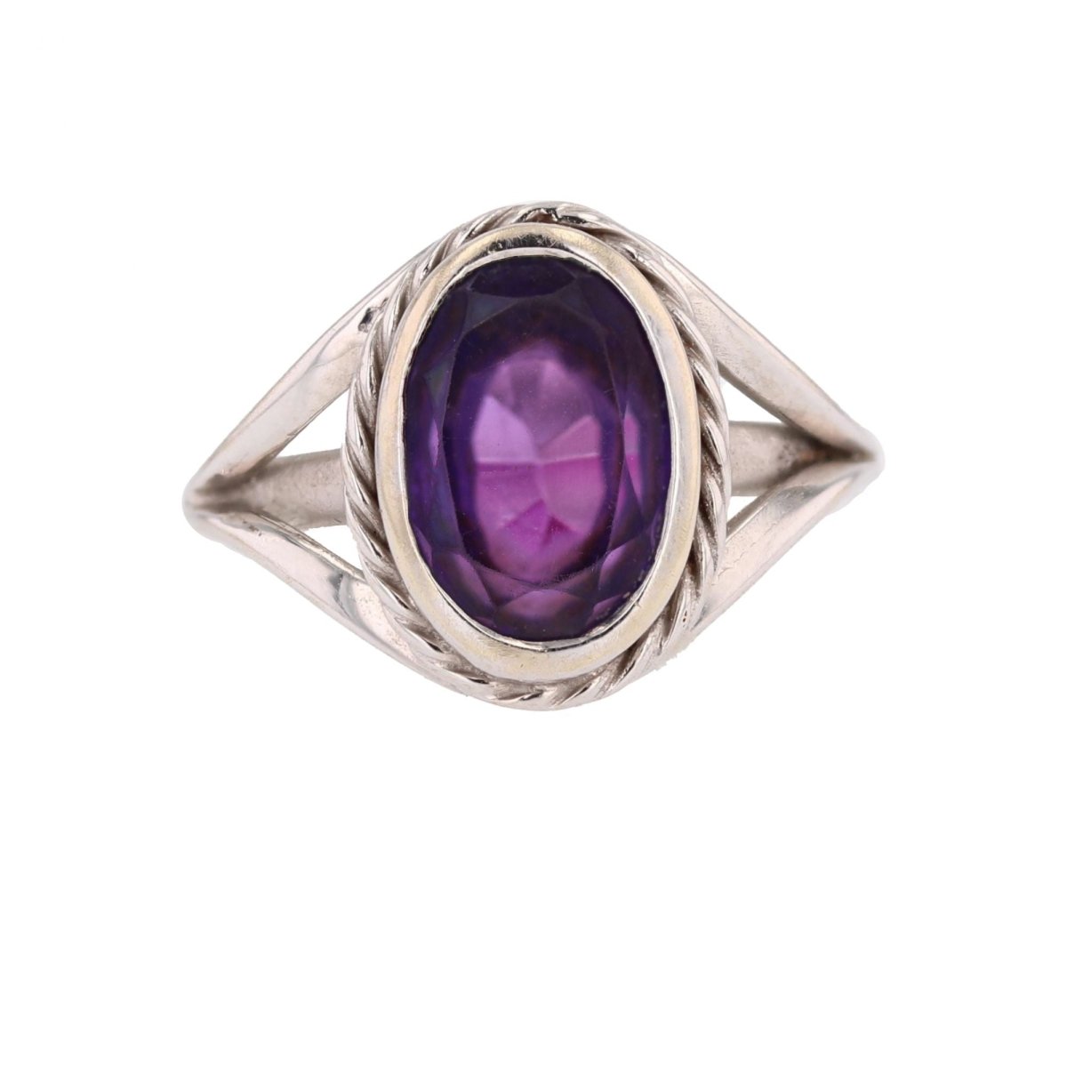 Bague Chevalière en or blanc et améthyste - Castafiore