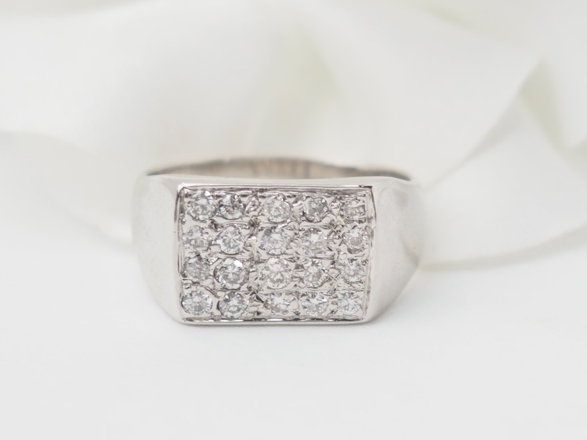 Bague chevalière en or blanc et diamants - Castafiore