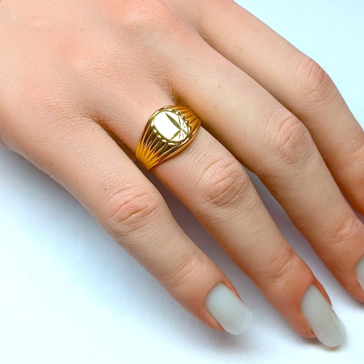 Bague Chevalière en or jaune - Castafiore
