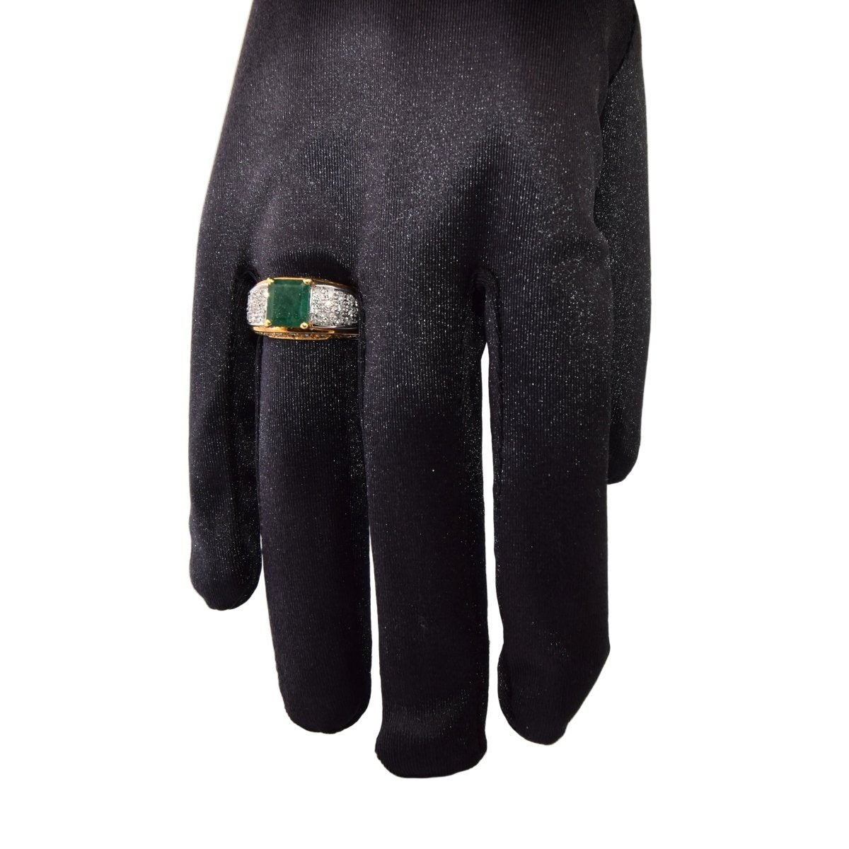 Bague Chevalière en or jaune, émeraude et diamants - Castafiore