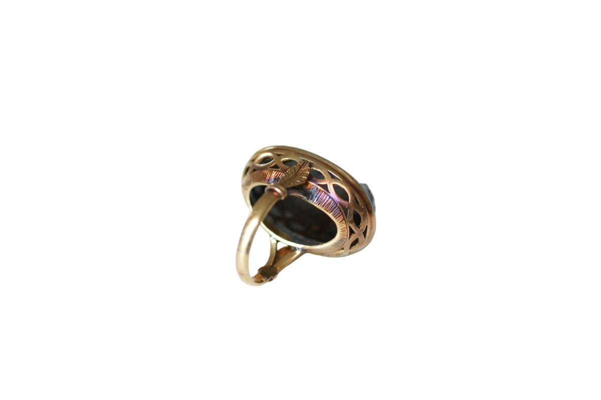 Bague Chevalière en or jaune et camée - Castafiore
