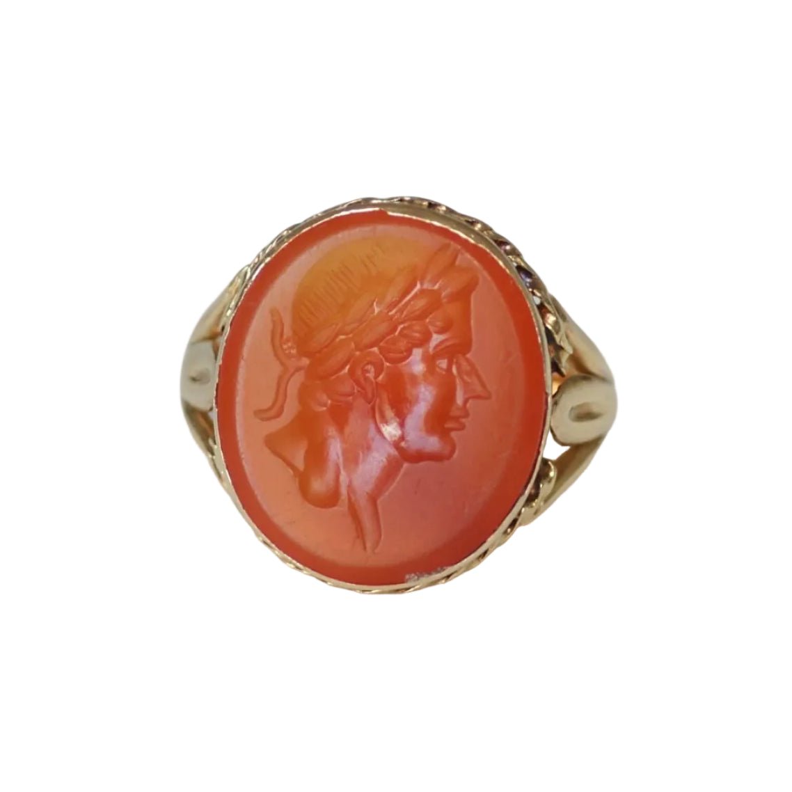 Bague Chevalière en or jaune et cornaline - Castafiore