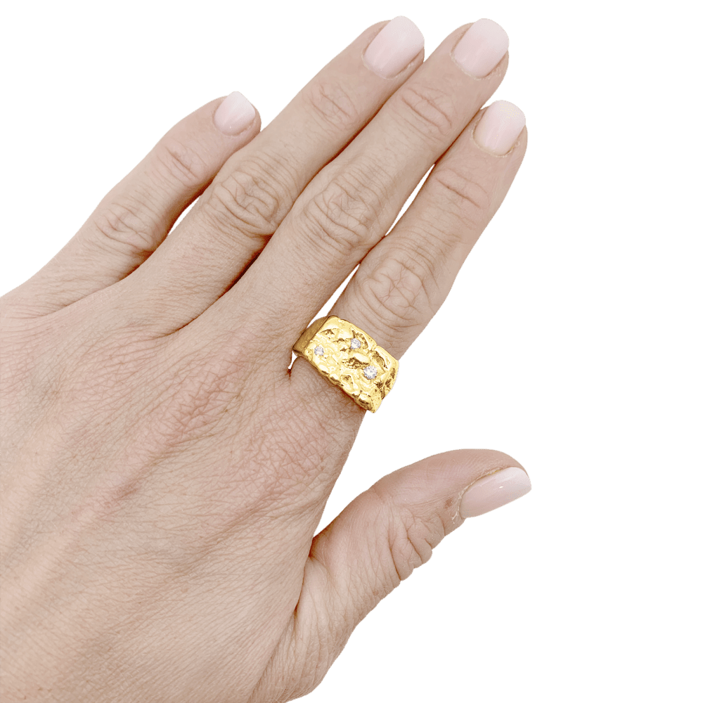 Bague Chevalière en or jaune et diamants - Castafiore