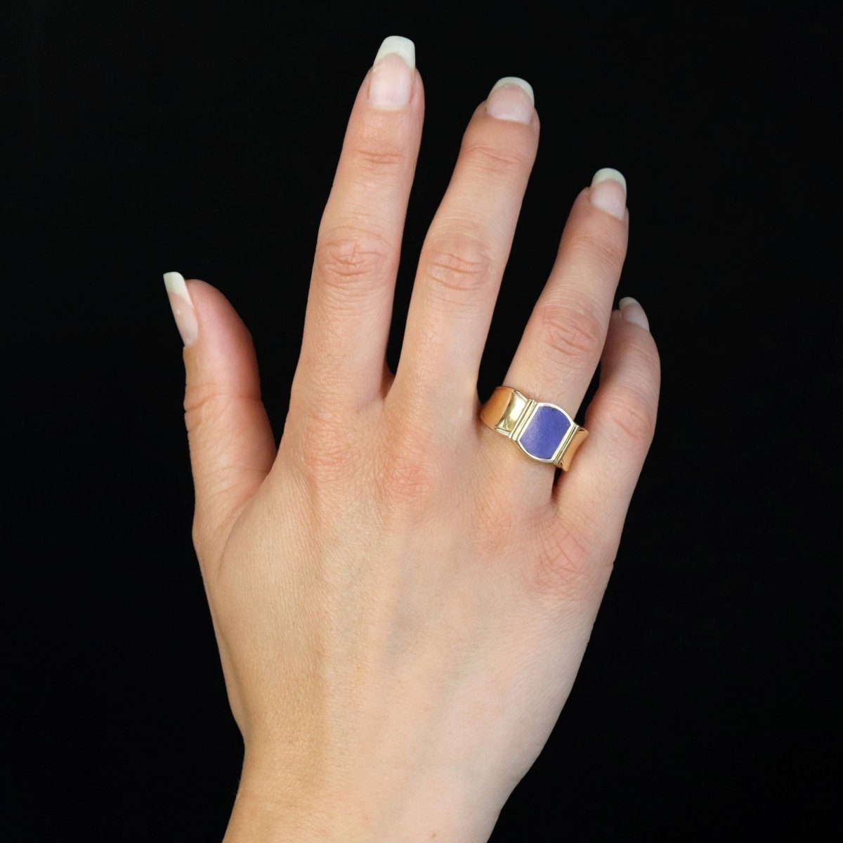 Bague chevalière en or jaune et lapis lazuli - Castafiore
