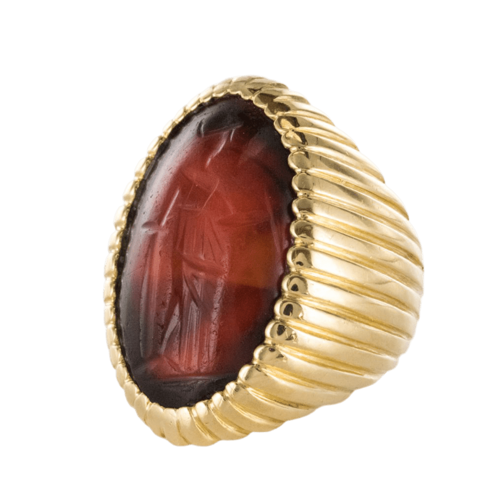Bague Chevalière en or jaune, intaille et agate - Castafiore