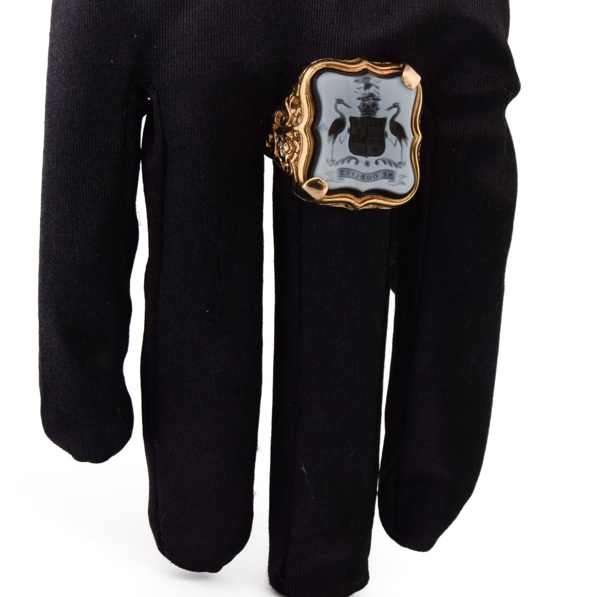 Bague Chevalière en or jaune, onyx et sardonyx - Castafiore