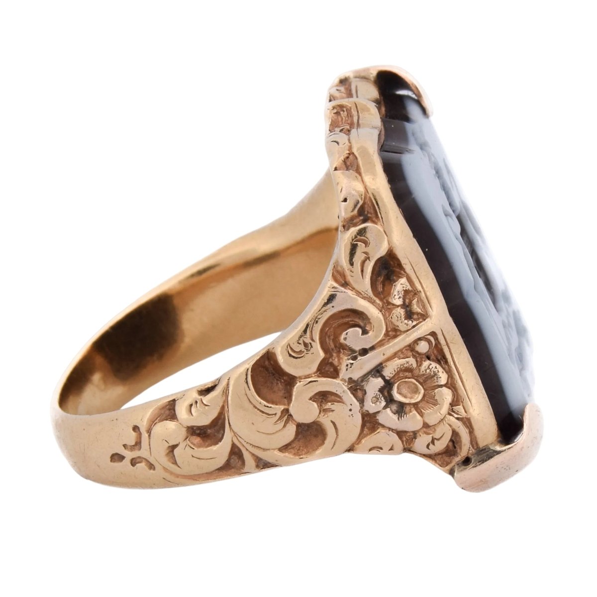 Bague Chevalière en or jaune, onyx et sardonyx - Castafiore