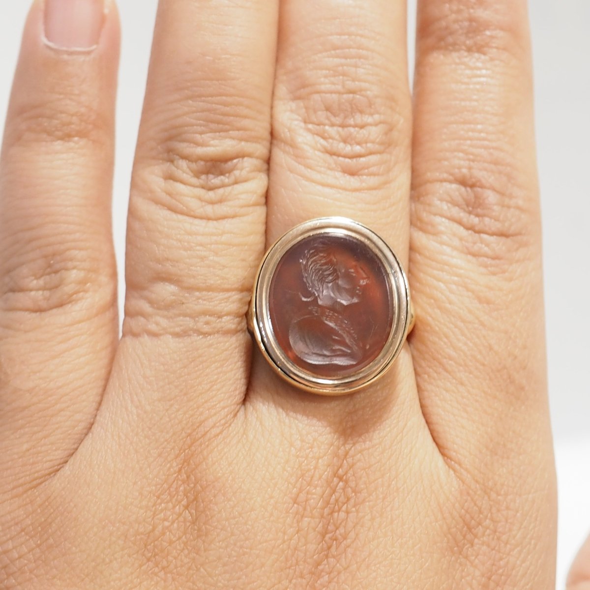 Bague Chevalière en or jaune, or rose et cornaline - Castafiore