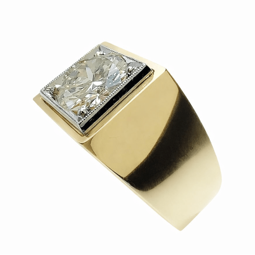 Bague Chevalière en or jaune, platine et diamants - Castafiore