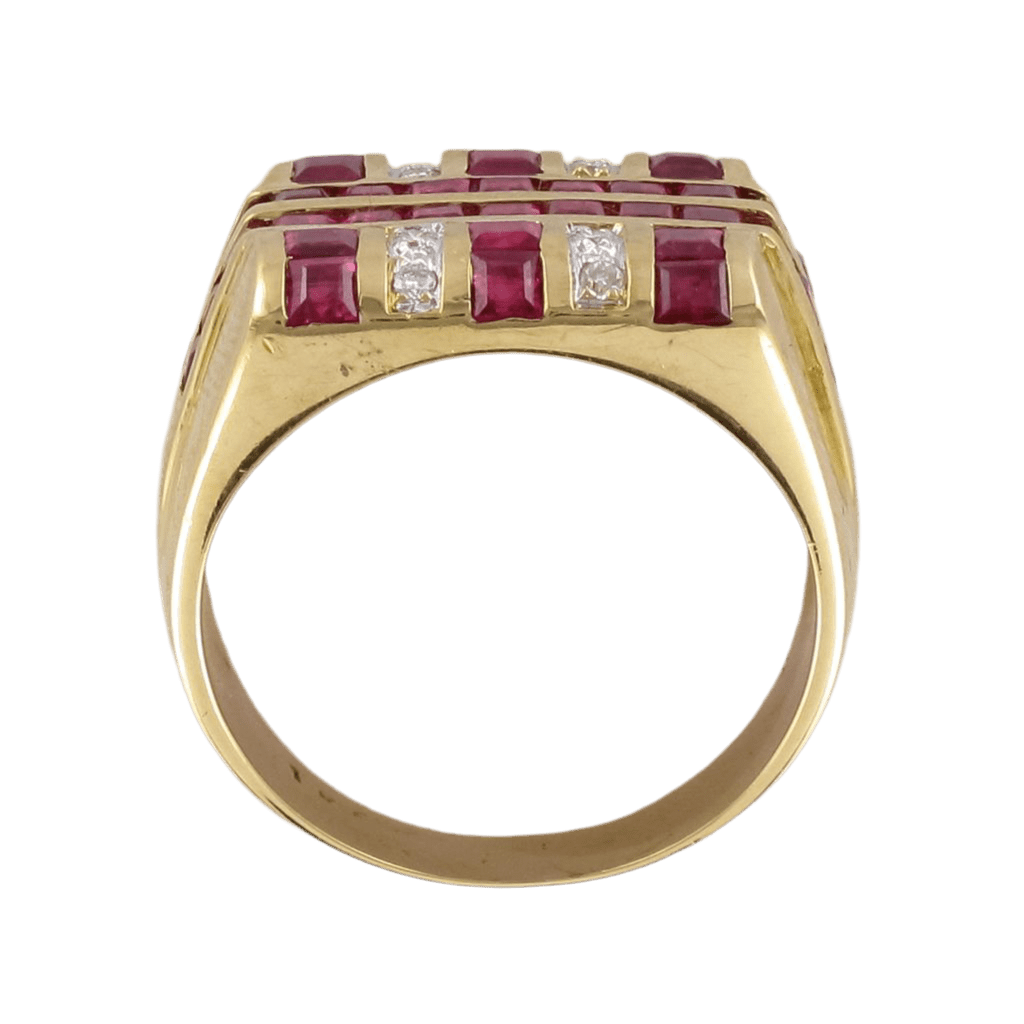 Bague Chevalière en or jaune, rubis et diamants - Castafiore