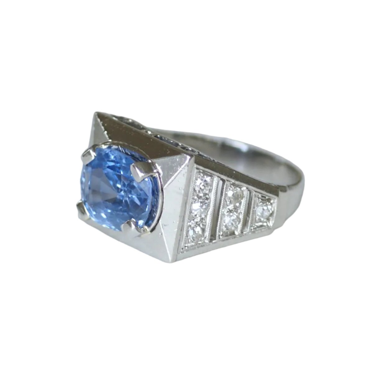 Bague Chevalière en platine, saphir et diamants - Castafiore