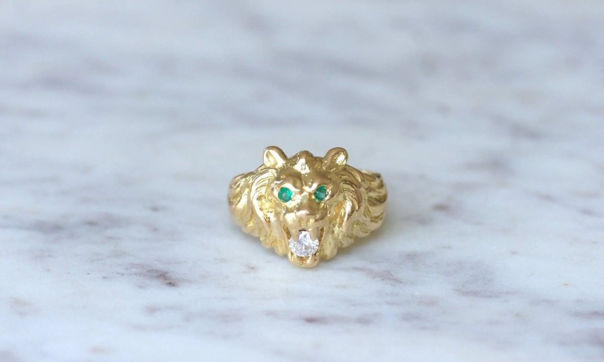 Bague chevalière Lion or jaune et diamant - Castafiore