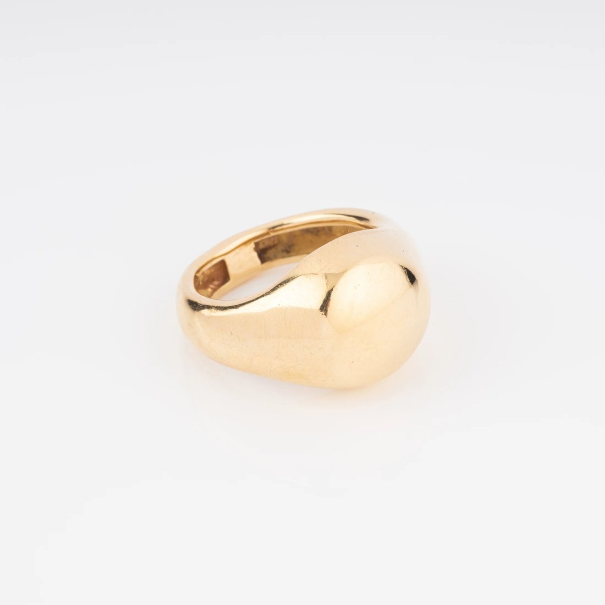 Bague chevalière or jaune 18k signée de la maison Chaumet - Castafiore