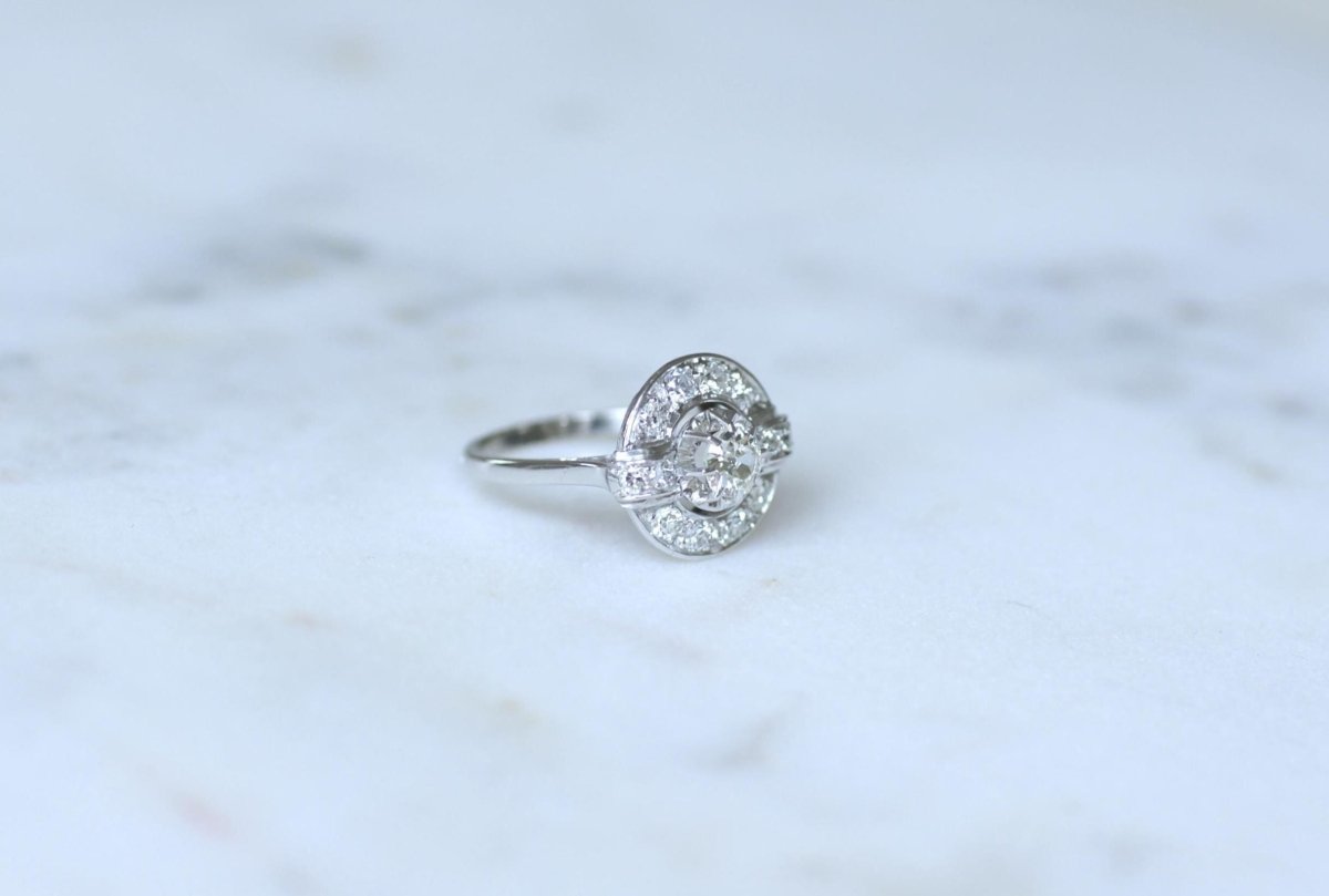 Bague Cible Art Déco Diamants 1,05 Cts sur Or blanc et Platine - Castafiore