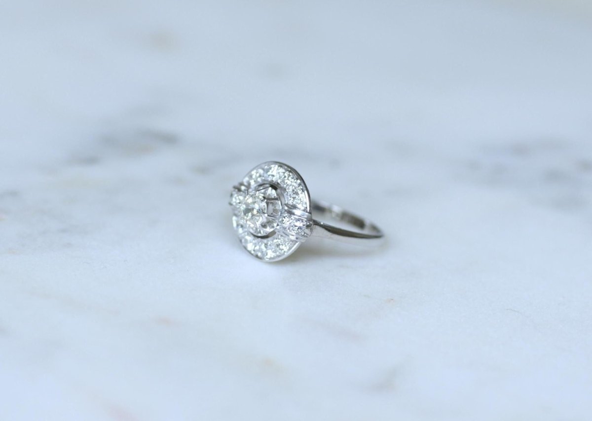 Bague Cible Art Déco Diamants 1,05 Cts sur Or blanc et Platine - Castafiore