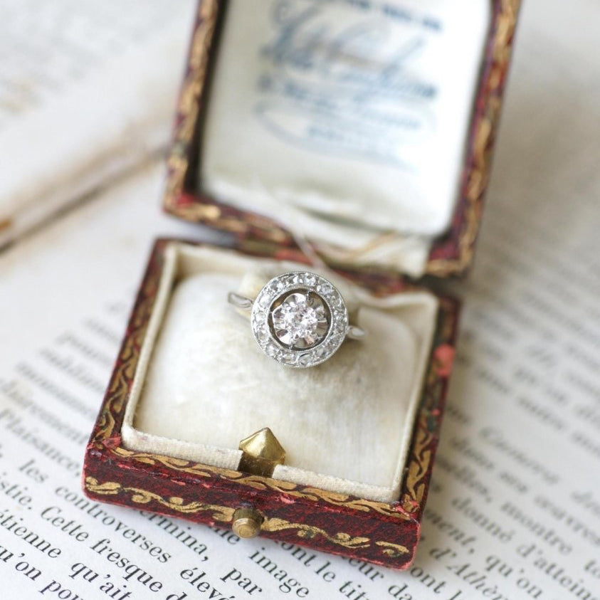 Bague Cible Art Deco Diamants sur Platine et Or blanc - Castafiore