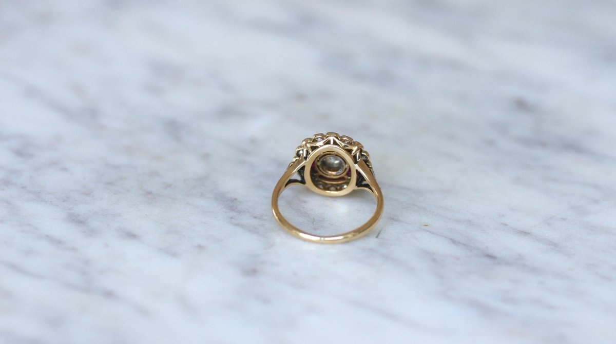 Bague Cible Belle Epoque Diamants et Rubis Calibrés - Castafiore