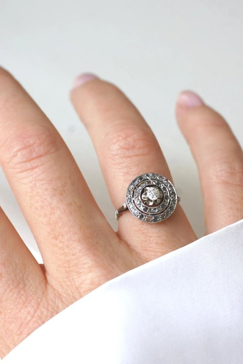 Bague Cible Ronde Art Déco Diamants - Castafiore
