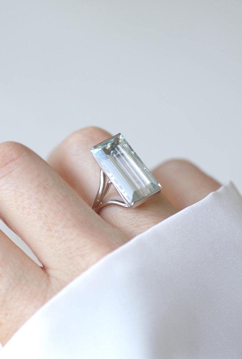 Bague Cocktail Aigue Marine 8,00 Cts sur Or Blanc - Castafiore