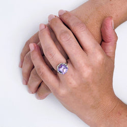 Bague cocktail améthyste en or blanc - Castafiore