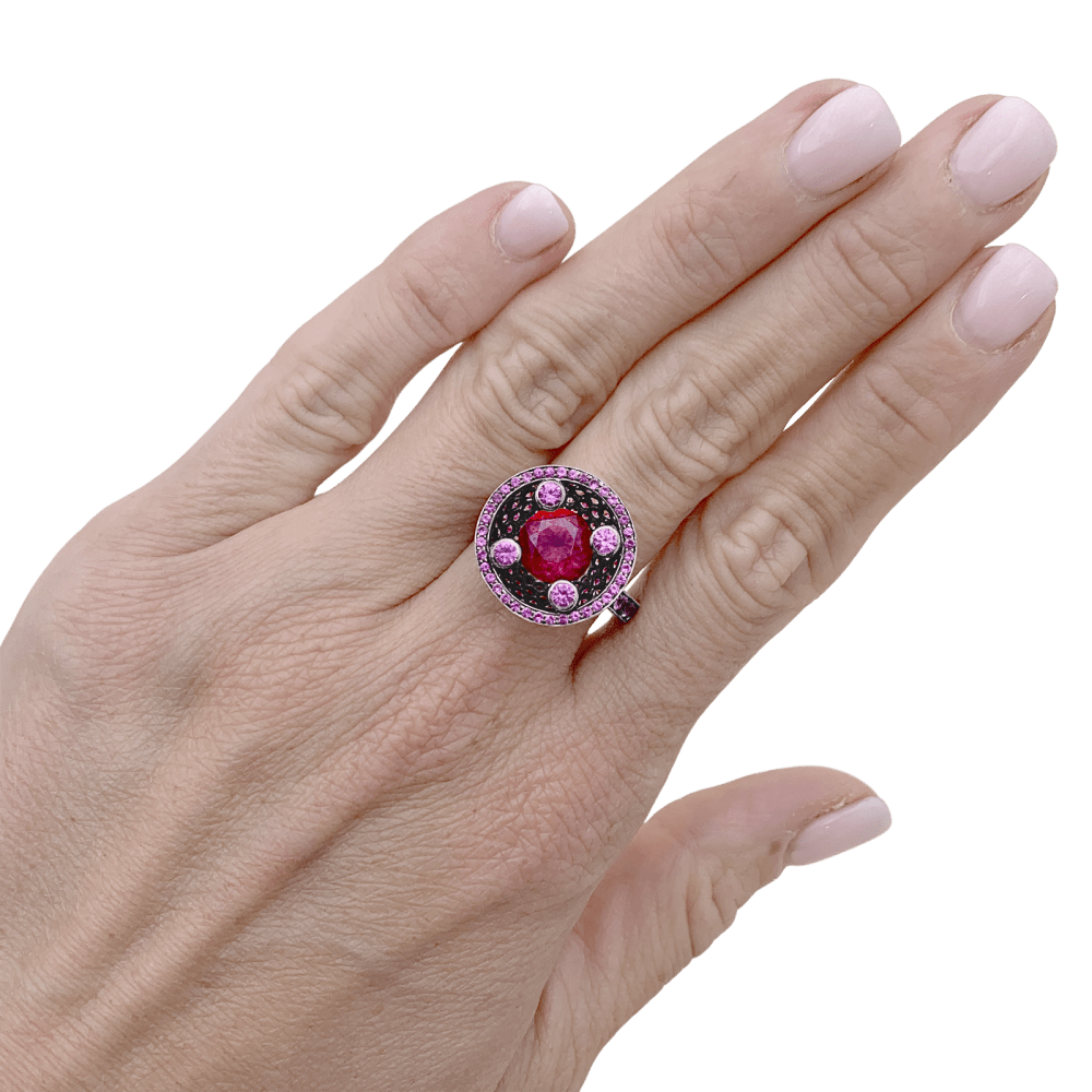 Bague Cocktail BOUCHERON "Liz" en or blanc, tourmaline et saphirs - Castafiore