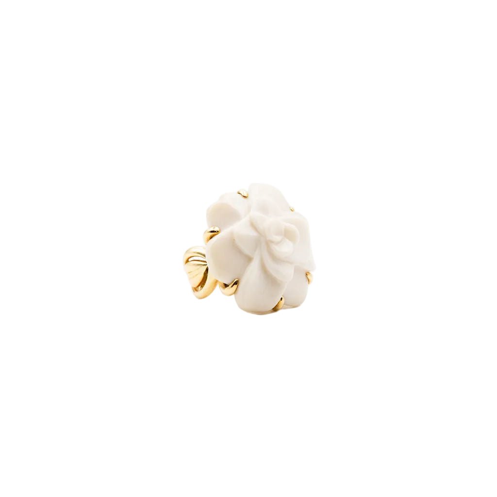 Bague Cocktail CHANEL "Camélia" en or jaune et agate - Castafiore