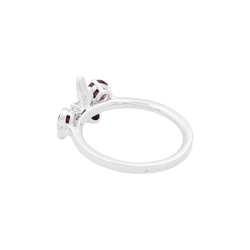 Bague Cocktail CHAUMET "Attrape - moi si tu m'aimes" en or blanc, améthyste, tourmaline, grenat et diamants - Castafiore