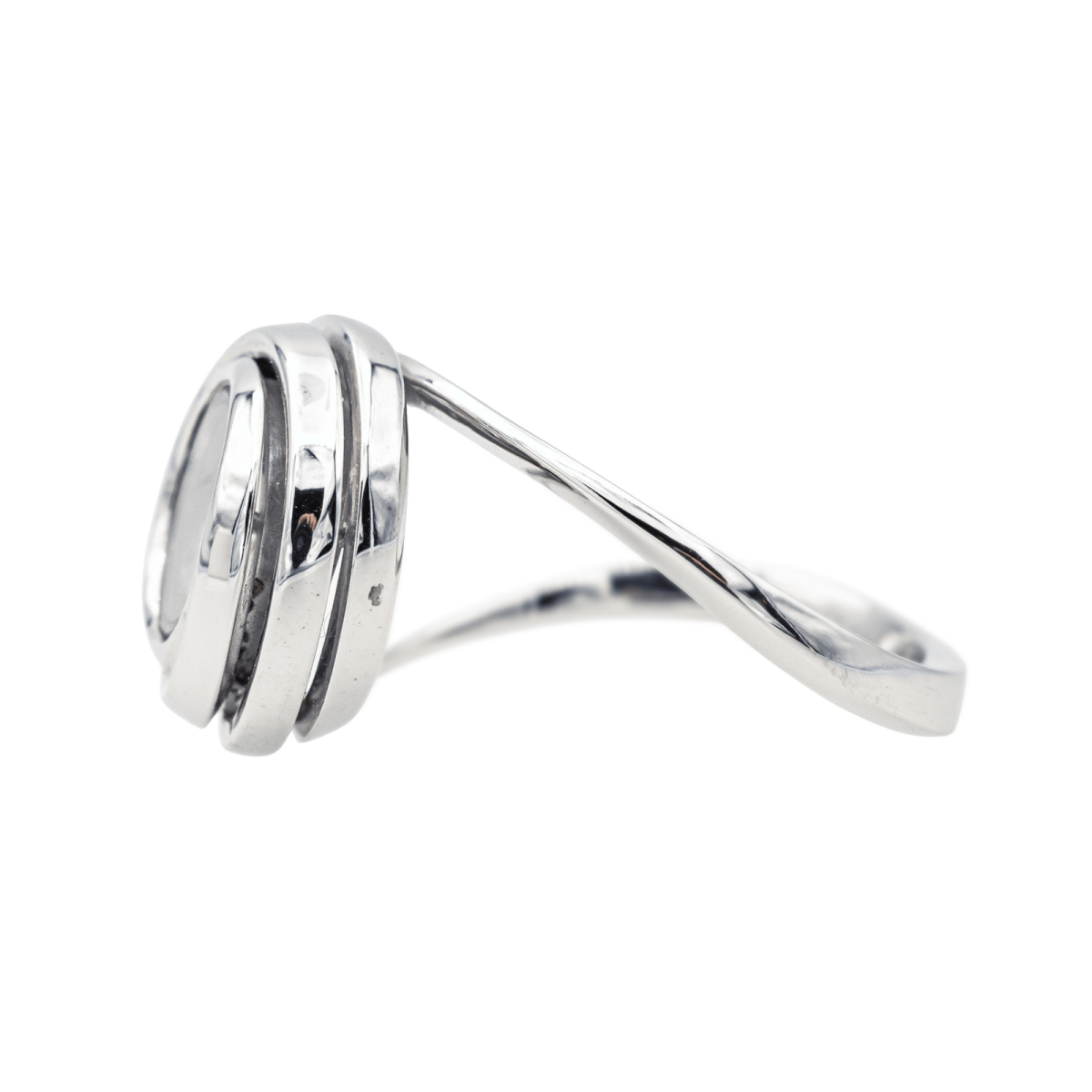 Bague Cocktail CHOPARD "Happy Émotion" en or blanc et diamants - Castafiore