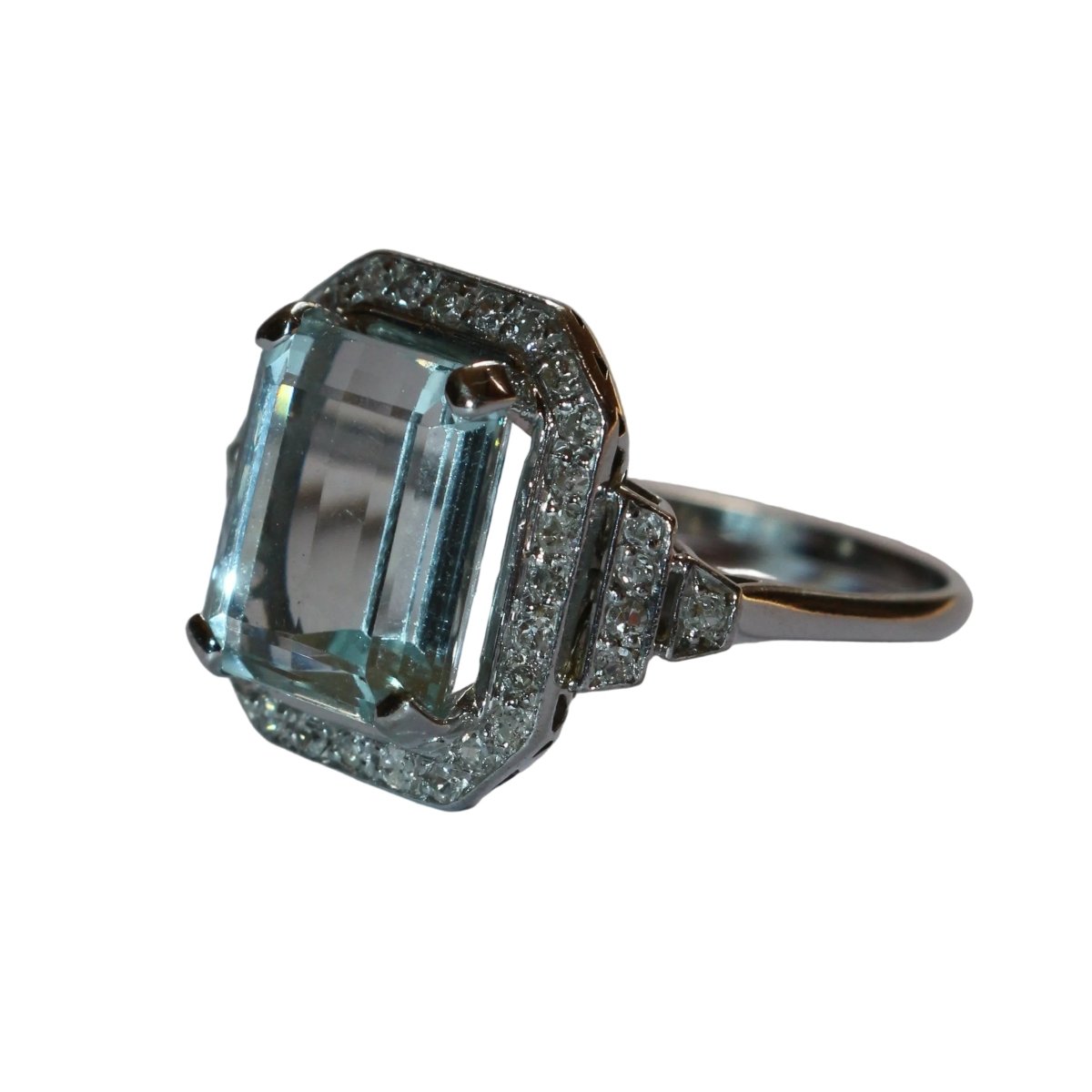 Bague Cocktail en or blanc, aigue - marine et diamants - Castafiore