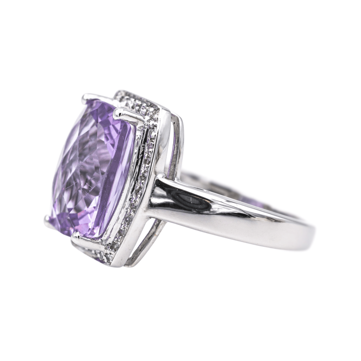 Bague Cocktail en or blanc, améthyste et diamants - Castafiore