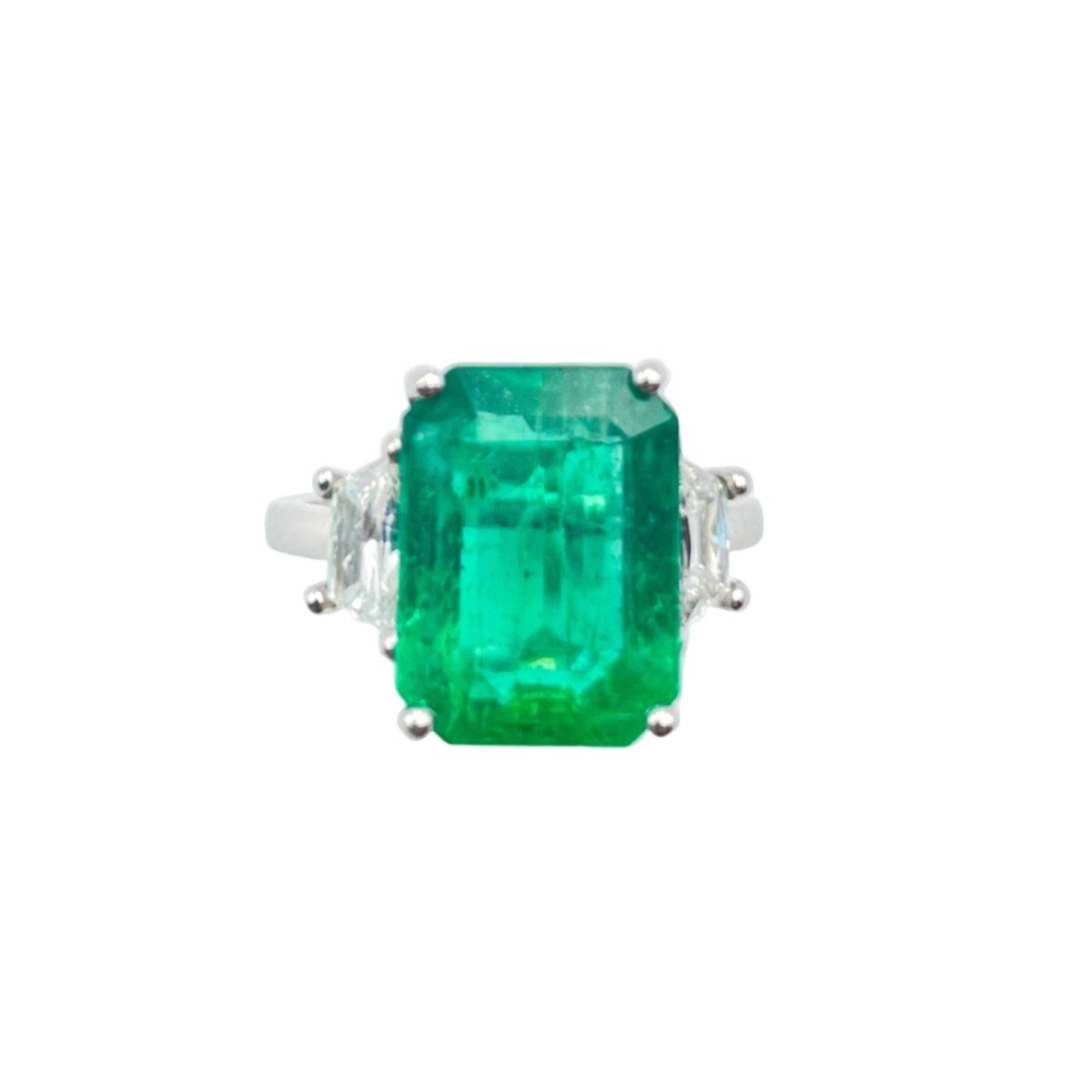 Bague Cocktail en or blanc, émeraude et diamants - Castafiore