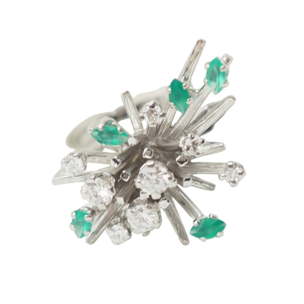 Bague Cocktail en or blanc, émeraudes et diamants - Castafiore