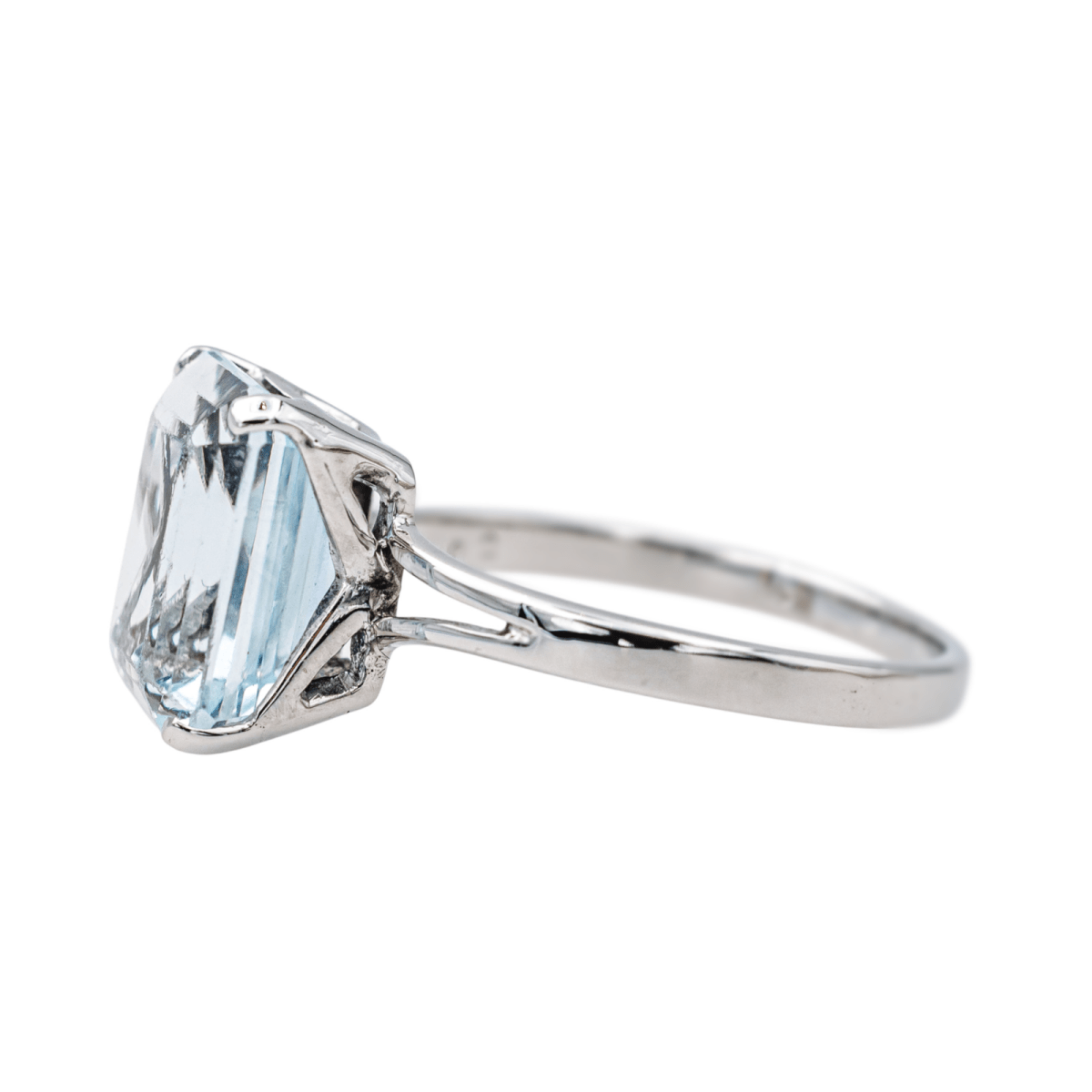 Bague Cocktail en or blanc et aigue - marine - Castafiore