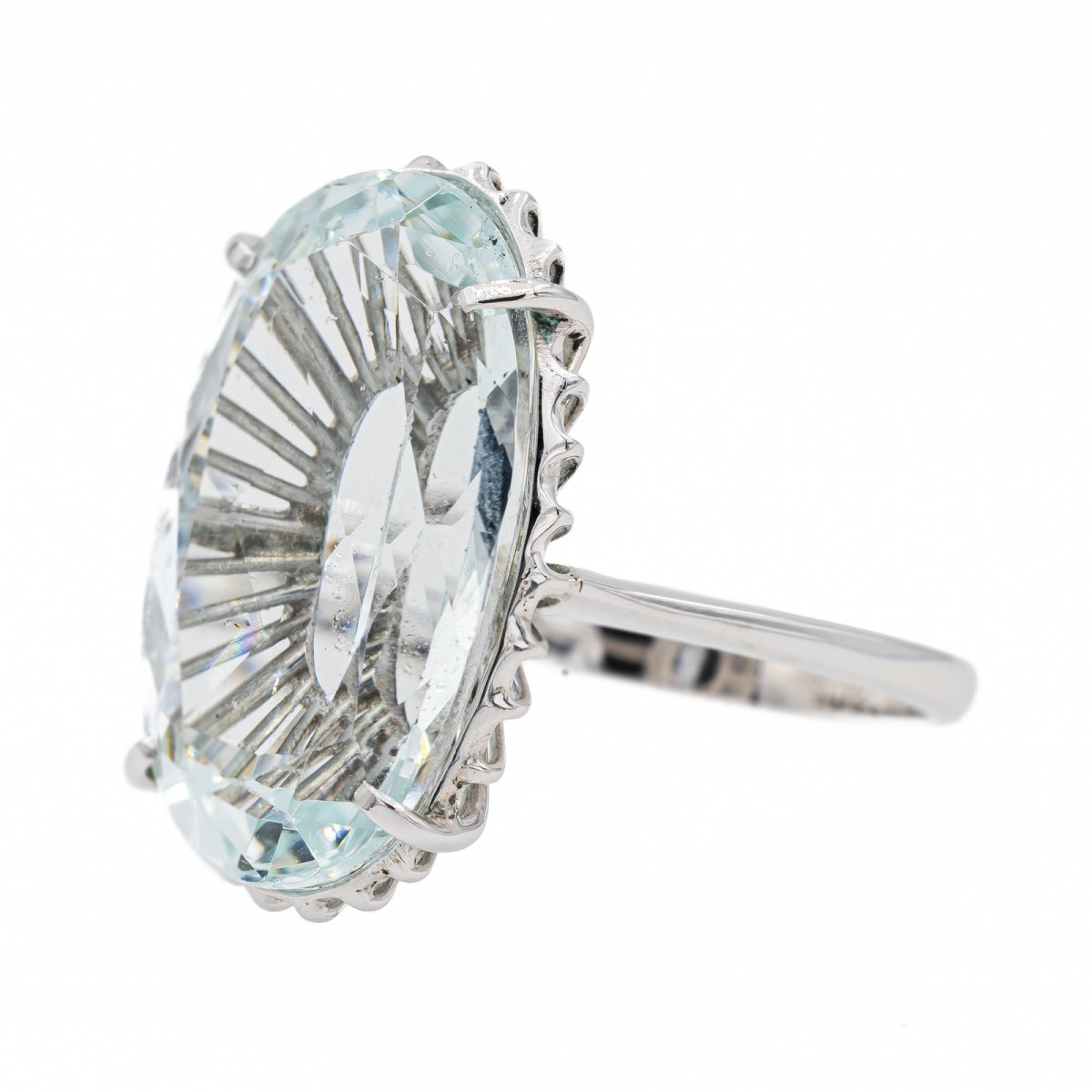 Bague Cocktail en or blanc et aigue marine - Castafiore